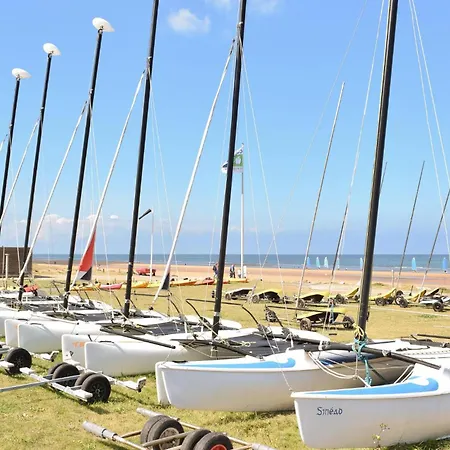 Apartman Cozy Apartment In Courseulles-Sur-Mer Courseulles-sur-Mer
